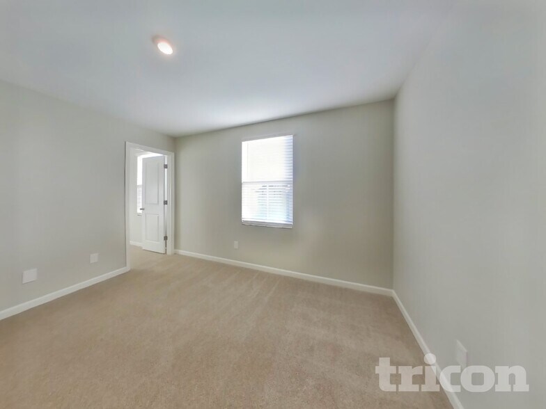 Building Photo - 1034 Cone Blvd