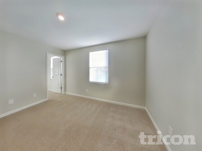 Building Photo - 1034 Cone Blvd