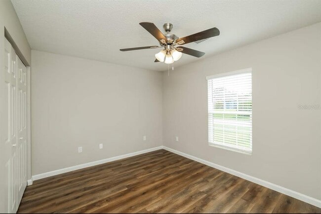 Building Photo - 691 SW Hillsboro Cir