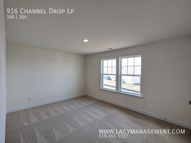 Building Photo - 916 Channel Drop Lp