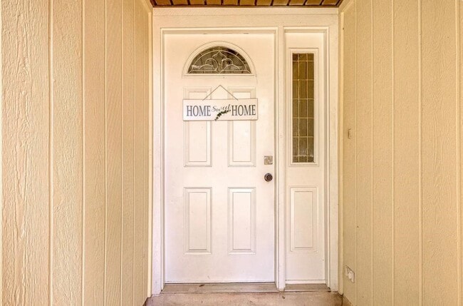Building Photo - 22319 Deville Dr