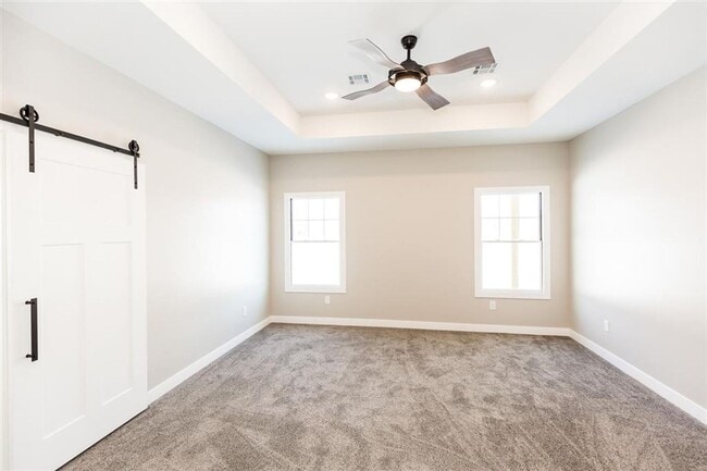 Building Photo - Stunning Home, Great Neighborhood!