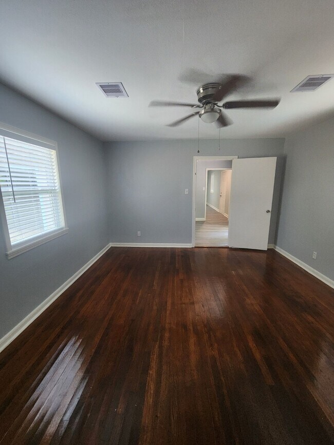 Building Photo - 2538 Jackson