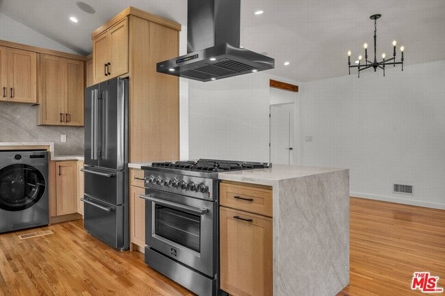 Building Photo - 920 Spaulding Ave