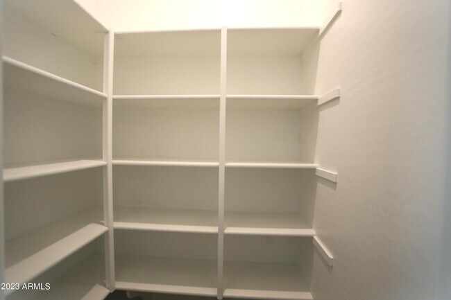 Building Photo - 1201 E Cherrywood Pl