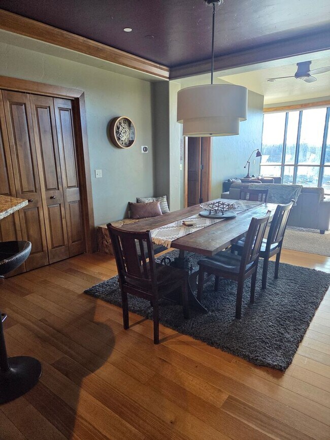 Building Photo - Franklin Crossing Building Condominium