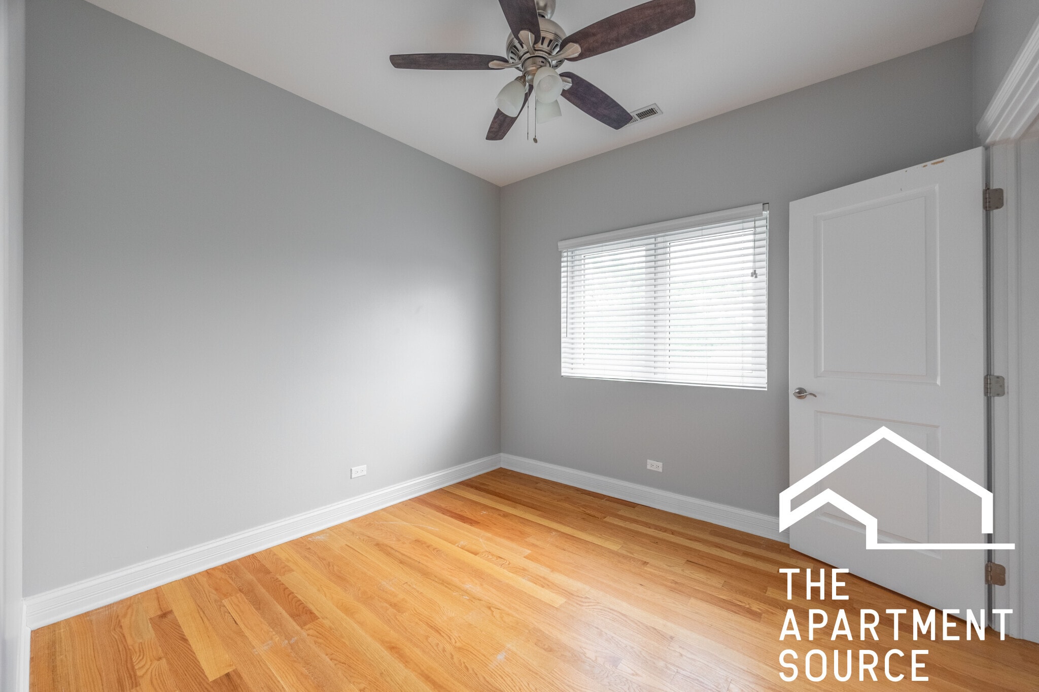 Building Photo - 736 N Avers Ave