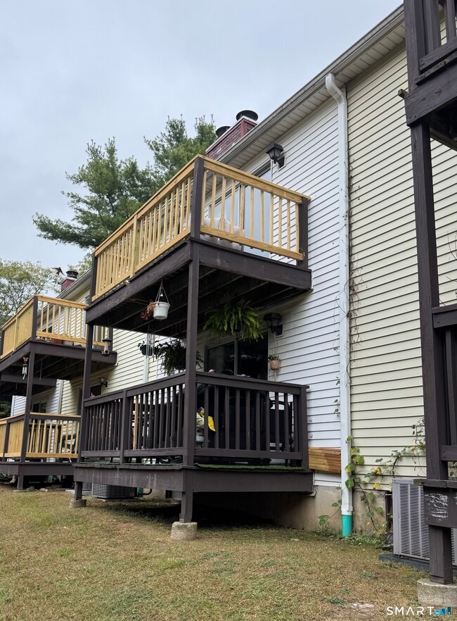 Building Photo - 25 Padanaram Rd