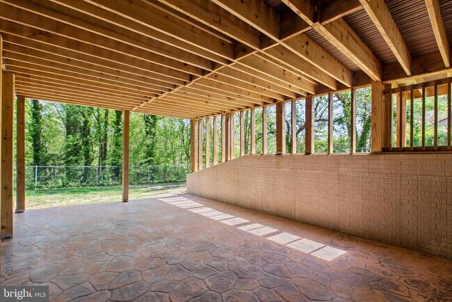 Building Photo - 24524 Ruff Ruff Ln