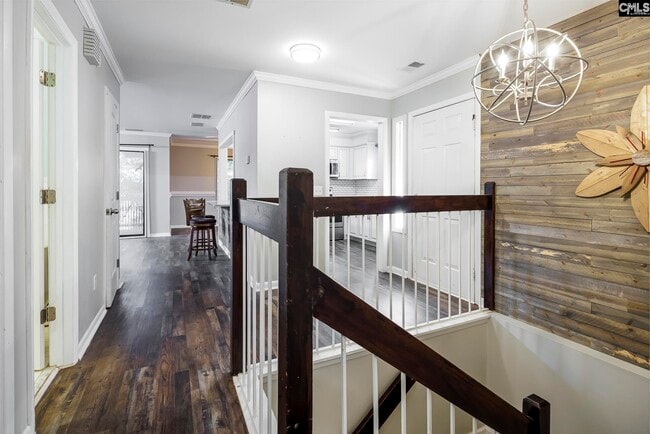 Building Photo - 251 Shoreline Dr