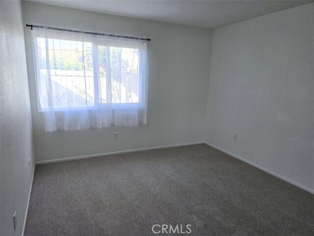 Building Photo - 1101 W MacArthur Blvd