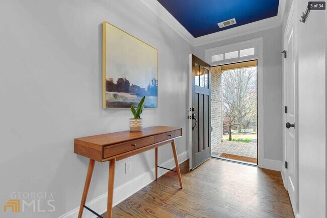 Building Photo - 1094 Mendell Cir NE