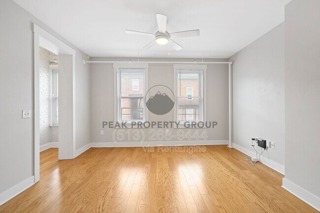 Building Photo - 412 E 13th St