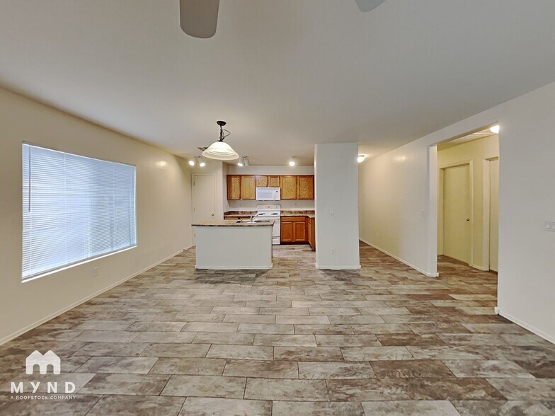 Building Photo - 22564 W Pima St