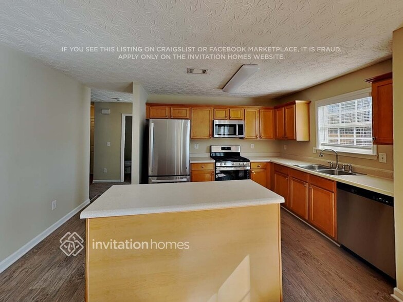 Building Photo - 2257 Pierce Way