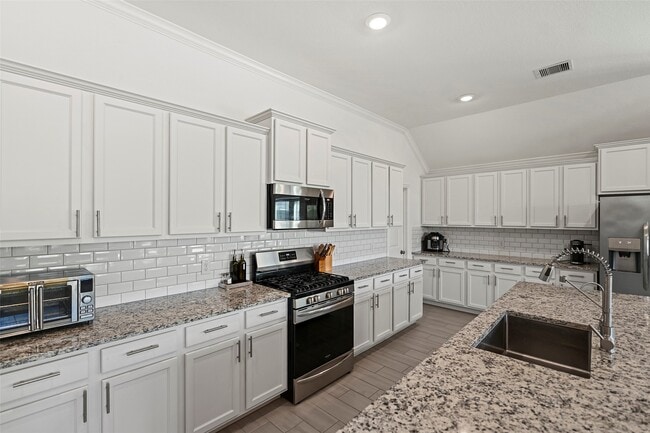 Building Photo - 19102 Brazos Bend Park Dr