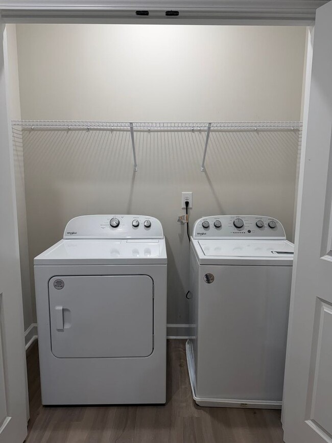 Building Photo - BRAND NEW TOWNHOMES AVALIABLE NOW