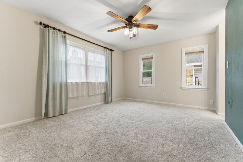 Building Photo - 210 73rd St