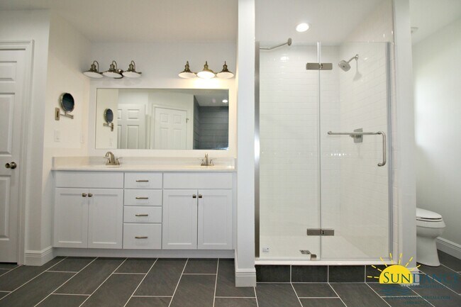 Building Photo - Stunning 4 Bedroom Home in Niceville