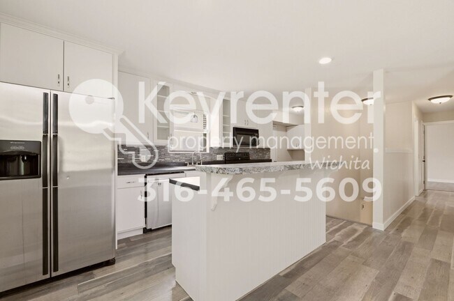 Building Photo - Well maintained 3 bedroom, 2 bath home close to everything you need!