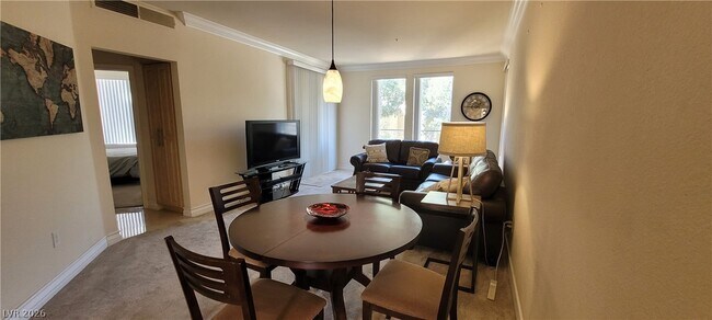 Building Photo - 260 E Flamingo Rd