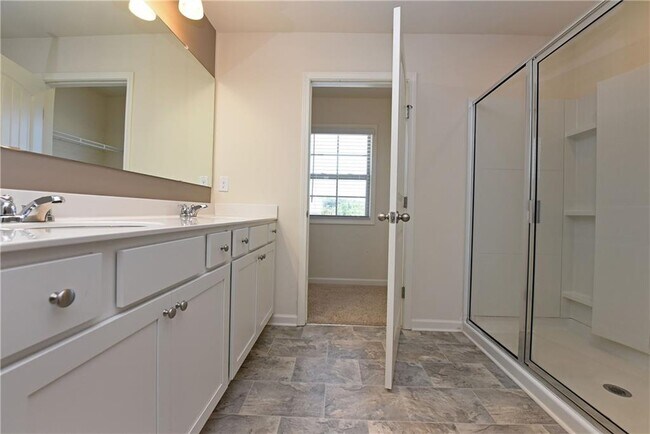 Building Photo - 4255 Sunflower Cir