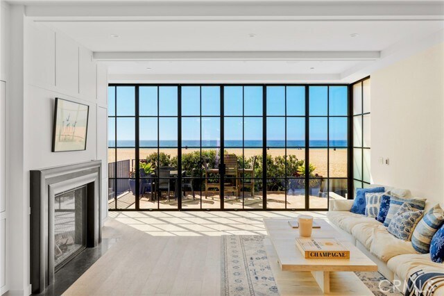 Building Photo - 2428 The Strand