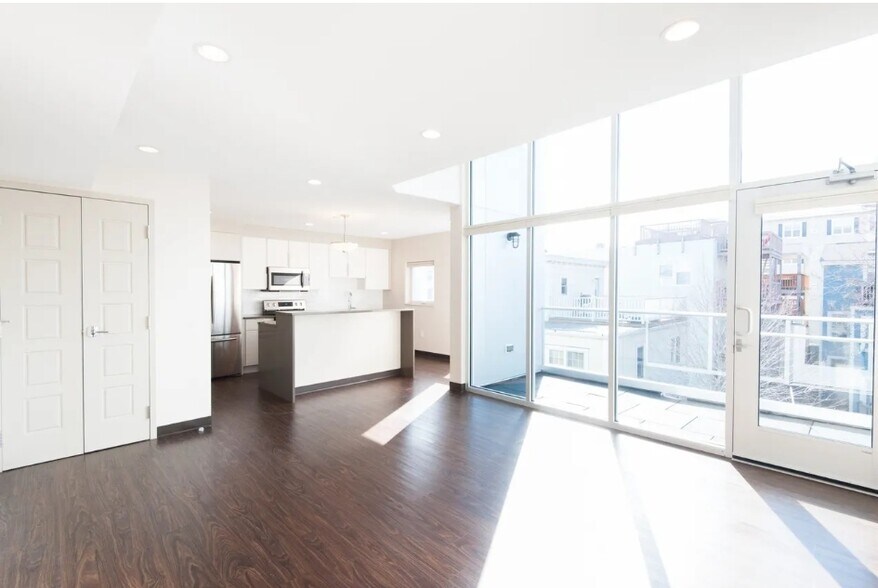 Building Photo - 11 Dorchester St