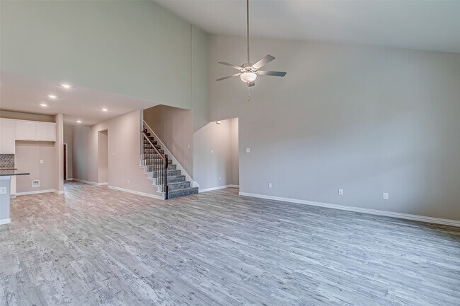 Building Photo - 337 Edmund Ln