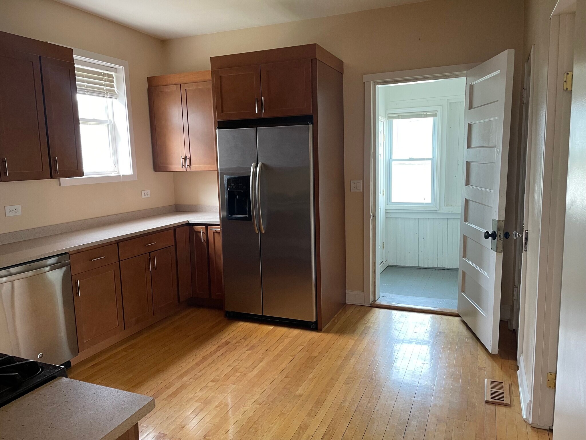 Kitchen - 4328 N Springfield Ave