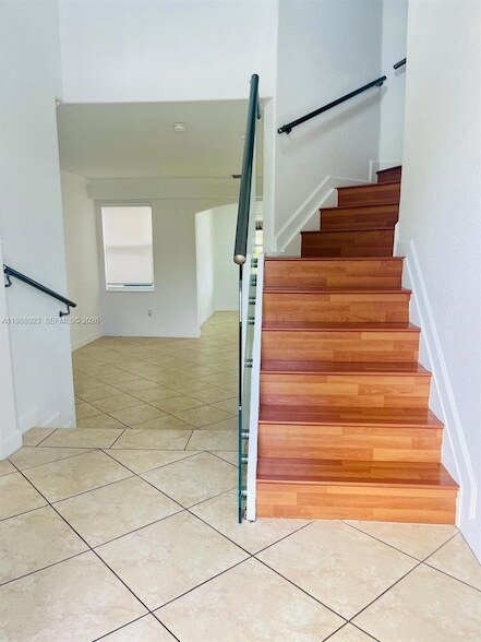 Building Photo - 8666 NW 109th Ct