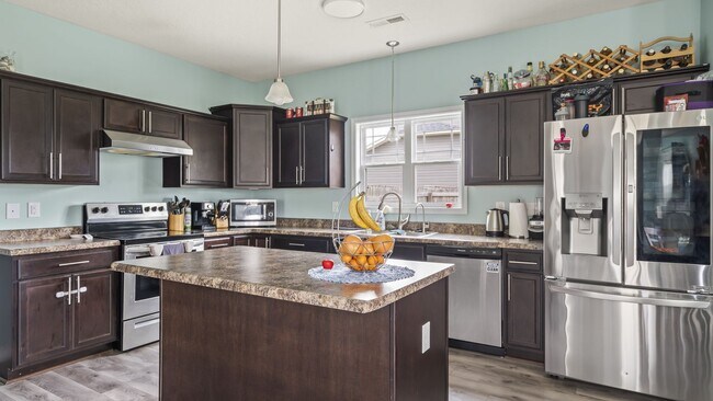 Building Photo - 4-Bedroom Hunter's Creek Gem