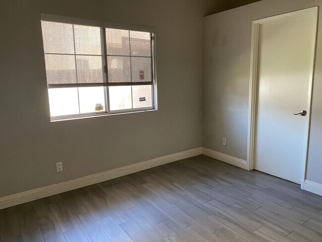 Building Photo - LEASE HOME AVAILABLE!! UPGRADED!! UPGRADED!! UPGRADED!!