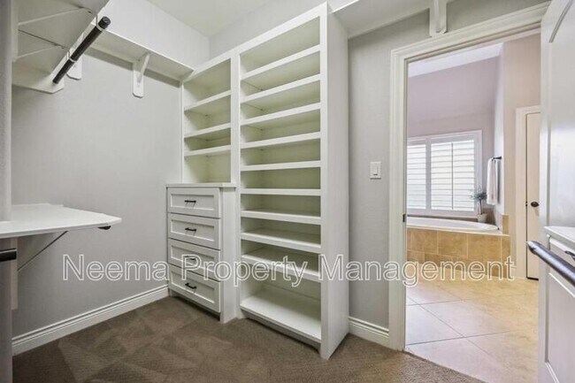 Building Photo - 2423 Rosillos Peak Dr
