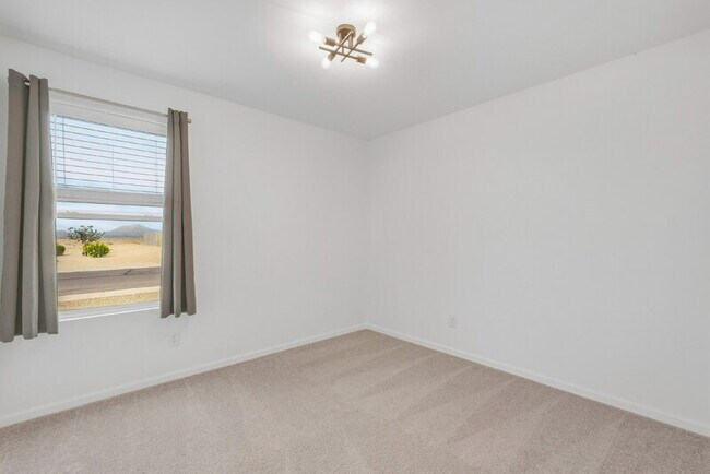 Building Photo - 1796 W Laguna Dr