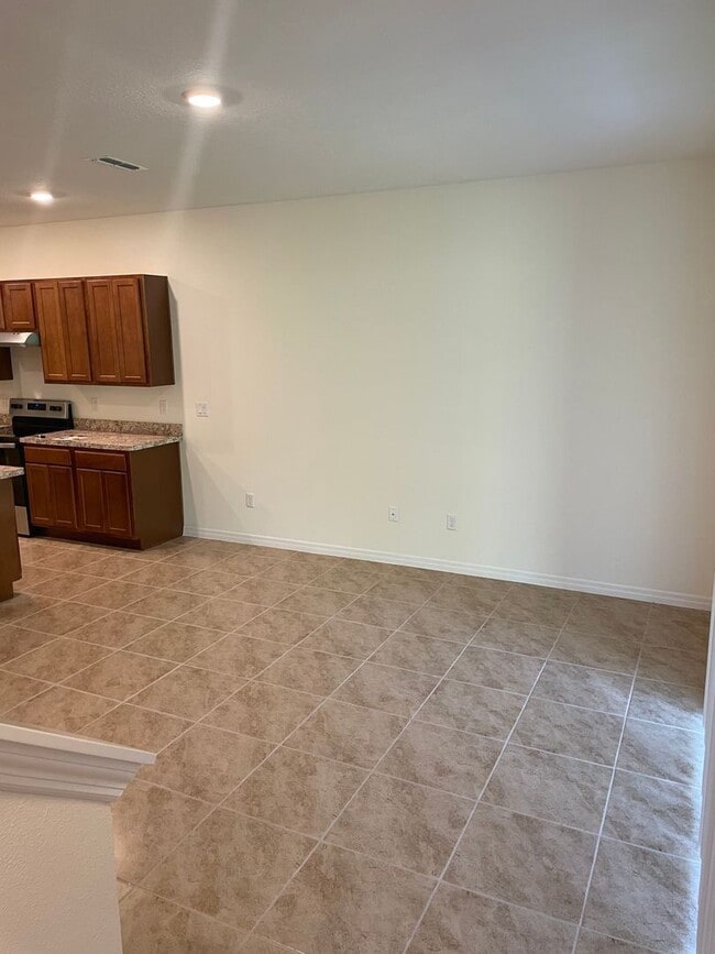 Building Photo - 1249 Yellow Finch Dr