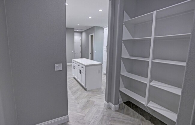 Building Photo - 1800 Galaxy St