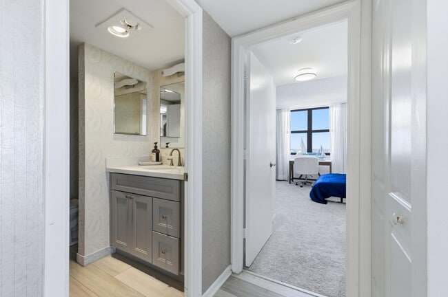 Building Photo - 3400 N Ocean Dr