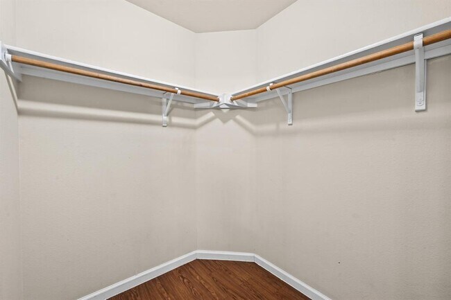 Building Photo - 14512 Hartsmith Dr
