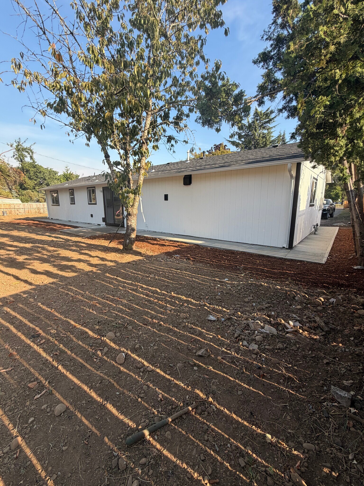 Building Photo - 7563 SE Flavel St