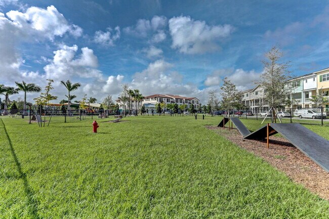 Building Photo - 7089 Edison Pl