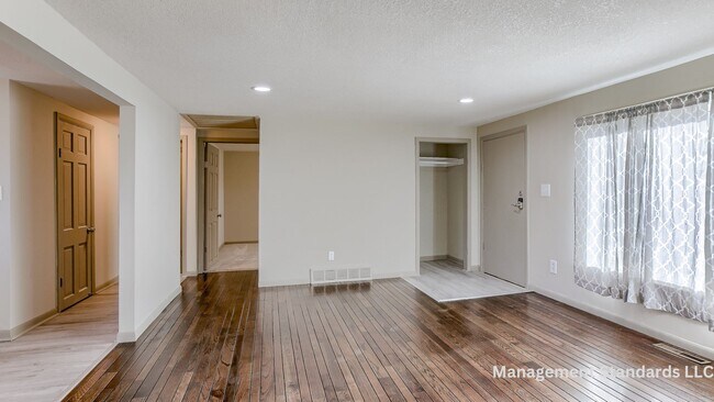 Living Room - 6938 Berry Rd