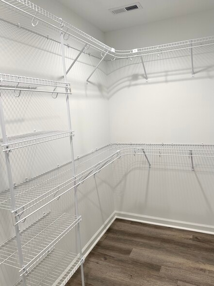Large walk-in closet w/plenty of shelving - 2217 Kenwood Blvd SE