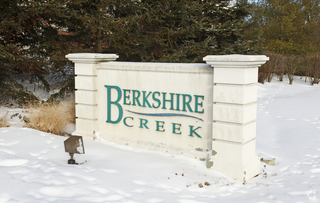 Building Photo - Berkshire Creek