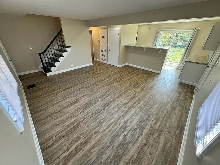 Building Photo - 4054 Larkspur Dr