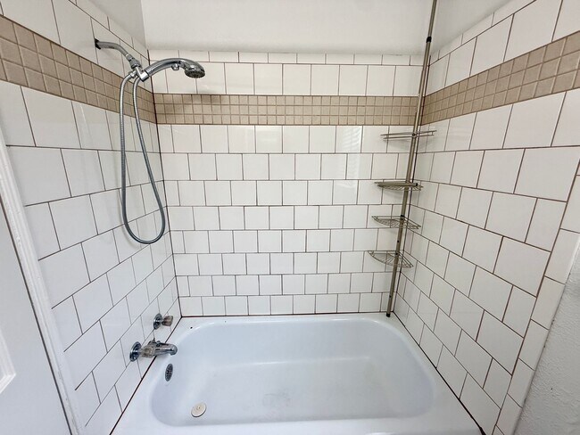 Building Photo - Cute Remodel