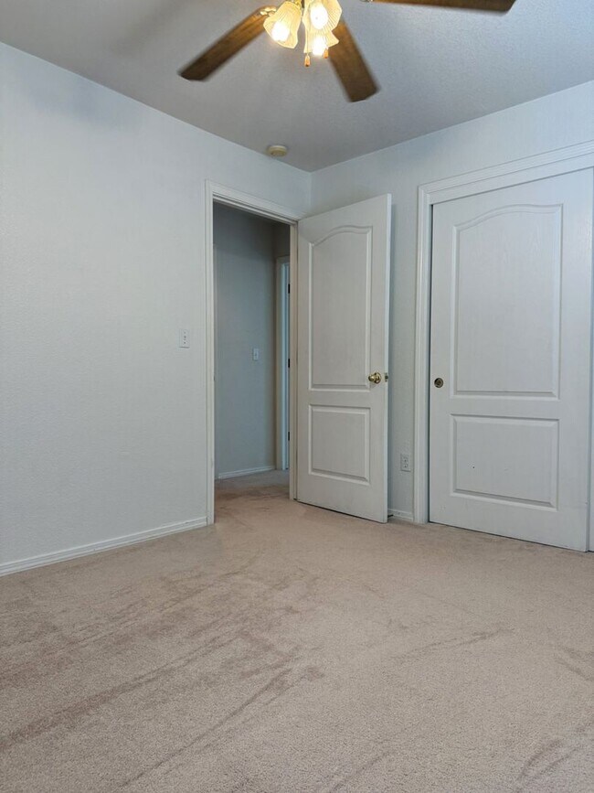 Building Photo - Charming 3-bedroom, 2-bath home in North Merced!