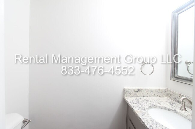 Building Photo - Newly Updated 3BR 2.5BA Townhome in Most Convenient Pelham Location