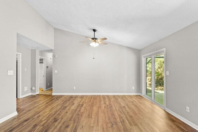 Building Photo - 3294 Florida Dr
