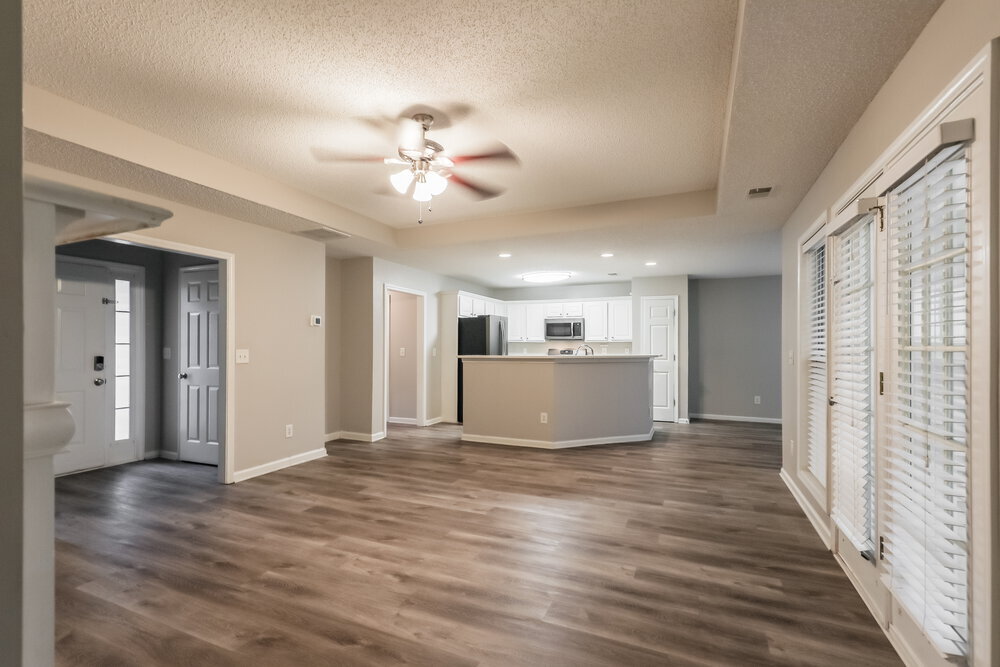 Building Photo - 173 Revolutionary Dr